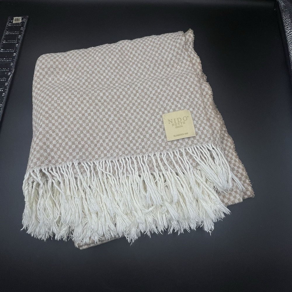 NIDO NOTTE ITALIA 58x52" Throw Blanket Country Tan/White Basket Weave-EUC‎